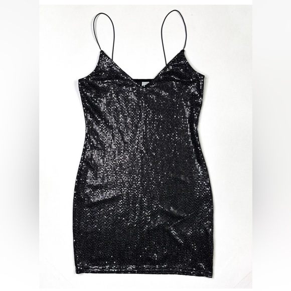H&M Dresses & Skirts - H&M Divided Dress Women’s Small Sequin Black Silver Mini Evening